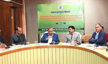 विलुप्त हो रहे औषधीय पौधों को बचाने के लिए नौणी विश्वविद्यालय में मंथन -वन बल प्रमुख डा. संजय सूद ने दिए बेहतरीन टिप्स