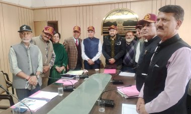 उपायुक्त ने की जिला भूतपूर्व सैनिक लीग मंडी की त्रैमासिक बैठक की अध्यक्षता