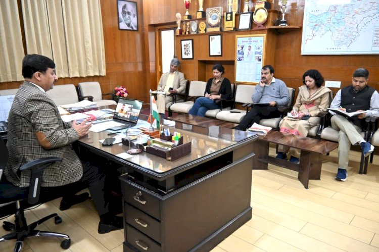 जिला में नहीं गैस, पेट्रोल, डीजल की कोई कमी, अनावश्यक भण्डारण न करें - उपायुक्त