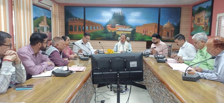 राशन डिपुओं में सफाई और खाद्यान्नों के सुरक्षित भंडारण का रखें ध्यान