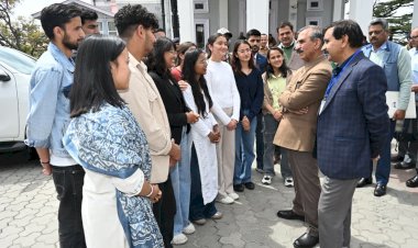 मुख्यमंत्री से पत्रकारिता विभाग के प्रतिनिधिमंडल ने भेंट की