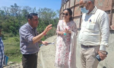 डीसी गंधर्वा राठौड़ ने किया सबसे बड़ी निर्माणाधीन पेयजल परियोजना का निरीक्षण