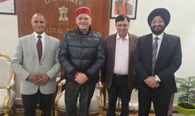 प्रख्यात शिक्षाविदों ने राज्यपाल से की भेंट राज्यपाल ने उच्च शिक्षा की गुणवत्ता सुधारने के लिए उद्योग-शिक्षा सहयोग पर दिया बल