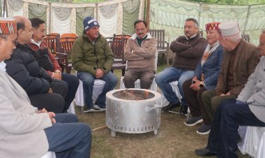 उद्योग तथा शिक्षा मंत्री ने दी भावभीनी श्रद्धांजलि