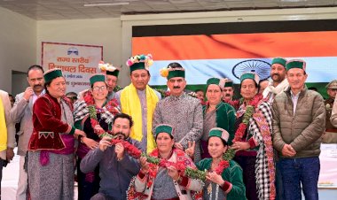 /मुख्यमंत्री ने दिए सिविल सर्विसिस अवॉर्ड, प्रेरणा स्रोत सम्मान और हिमाचल गौरव पुरस्कार