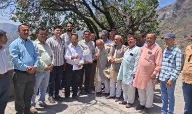 नाहन: गौ माता को राष्ट्रीय मां का दर्जा मिले, भक्तों ने अभियान के तहत ज्ञापन सौंपा..