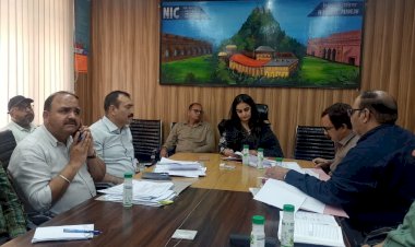 डीसी गंधर्वा राठौड़ ने जिला सड़क सुरक्षा समिति की मासिक बैठक में दिए निर्देश
