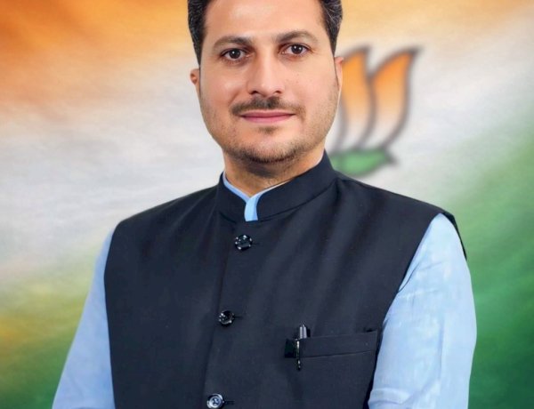 “कांग्रेस का ज्ञान सीमित, देश की विदेश नीति पर अनर्गल बयानबाज़ी”—खाड़ी हालात पर नेगी के बयान पर राकेश जमवाल का पलटवार