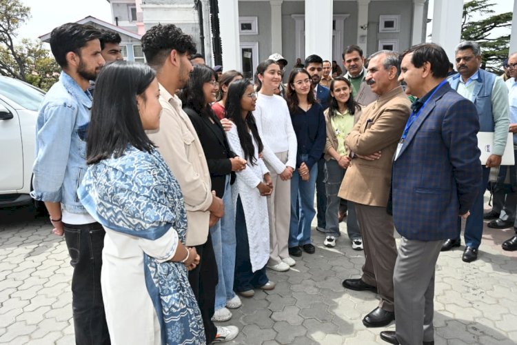 मुख्यमंत्री से पत्रकारिता विभाग के प्रतिनिधिमंडल ने भेंट की