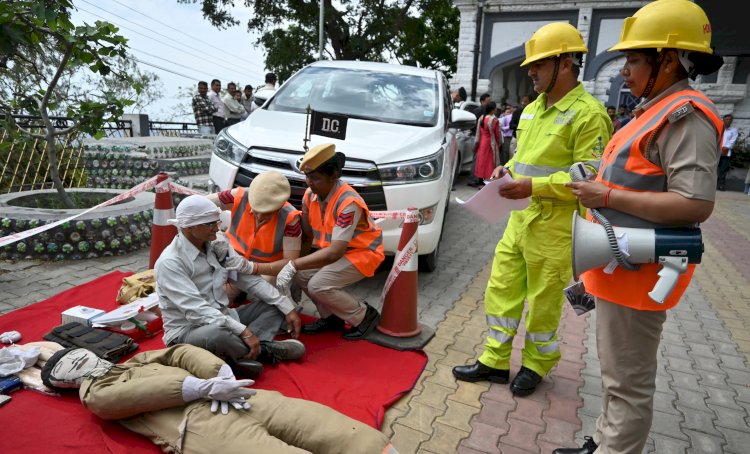 सिरमौर में आपदा जागरूकता दिवस पर आयोजित की मॉक ड्रिल- उपायुक्त