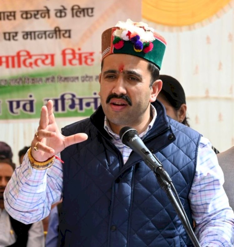 प्रदेश में सड़कों पर व्यय हो रहे 6000 करोड़ - विक्रमादित्य सिंह