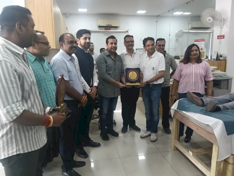 नाहन : रोटरी क्लब नाहन ने किया जिला आयुर्वेदिक अधिकारी का स्वागत