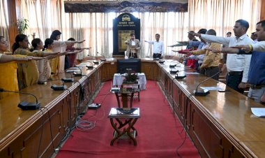 एंटी टेररिज्म डे पर उपायुक्त शिमला में दिलाई आतंकवाद विरोधी शपथ