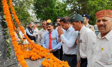 शहीद सूबेदार बलदेव कुमार शर्मा को दी श्रद्धांजलि, वीर नारी का किया गया सम्मान