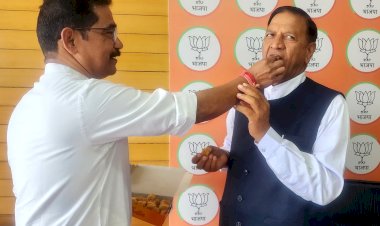 मंडी, धर्मशाला और सोलन नगर निगमों में भाजपा की शानदार विजय.... संगठन महामंत्री सिद्धार्थन ने डॉ. राजीव बिंदल को दी बधाई