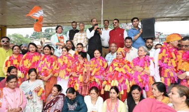 प्रदेश की चार में से तीन नगर निगमों पर भाजपा ने शानदार जीत हासिल कर 'कमल' खिलाया : जयराम ठाकुर