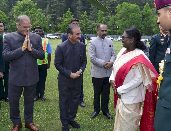 राष्ट्रपति को दिया गया गरिमामय विदाई समारोह