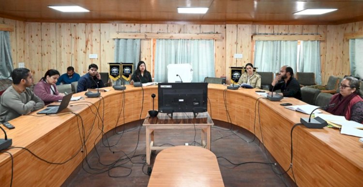 प्री-मानसून तैयारियों को लेकर जिला प्रशासन सतर्क, एसडीएम केलांग कुनिका ऐकर्स  ने की मानसून तैयारियों की समीक्षा,