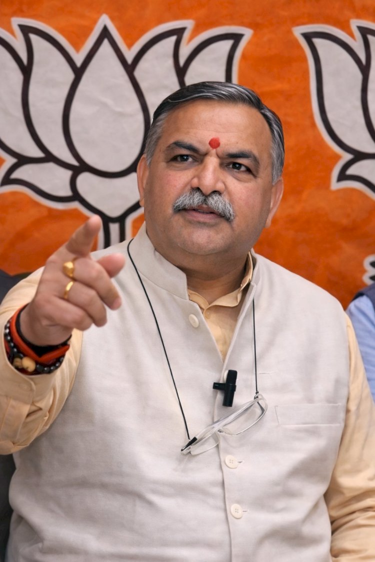 स्वास्थ्य मंत्री का बयान महिला और परिवार के प्रति असंवेदनशील : संदीपनी भारद्वाज