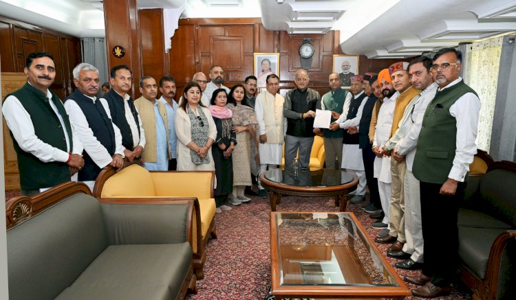 राज्यपाल से मिला भाजपा प्रतिनिधिमंडल ..नियमों को तोड़-मरोड़ कर नगर निकाय चुनाव हाईजैक करने की कोशिश कर रही कांग्रेस सरकार : डॉ. राजीव बिंदल