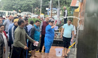 डॉ. भीमराव अंबेडकर की प्रतिमा की सफाई कर किया माल्यार्पण, स्वच्छता का दिया संदेशभाजपा और प्रधानमंत्री मोदी ने स्वच्छता को बनाया जन आंदोलन : जगत प्रकाश नड्डा