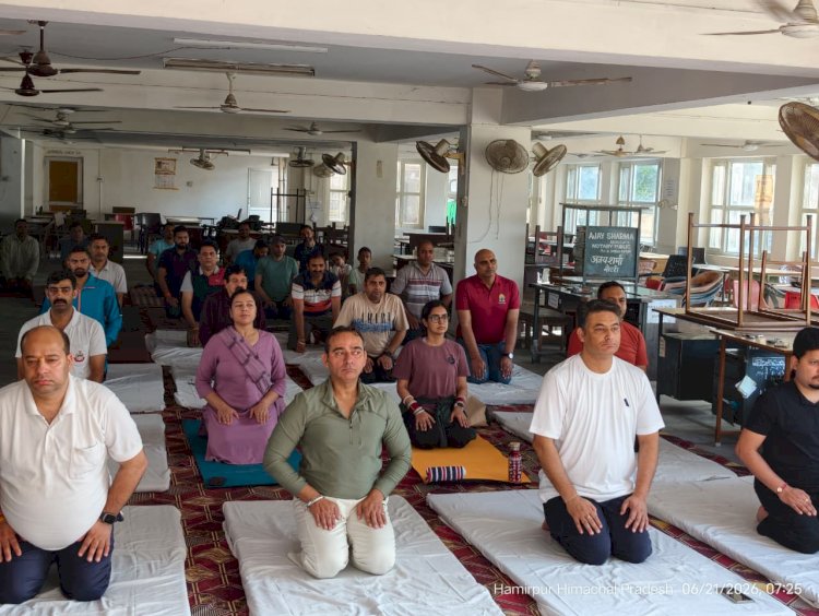 जिला एवं सत्र न्यायधीश और अन्य न्यायिक अधिकारियों ने भी किया योग