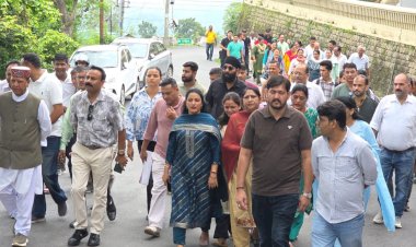 नाहन : बनोग–धार क्यारी–जाबल का बाग सड़क को शीघ्र बहाल किया जाए, जनता को राहत दिलाना प्रशासन की प्राथमिकता हो : डॉ. राजीव बिंदल