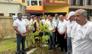 नाहन : रोटरी क्लब नाहन द्वारा ऐतिहासिक रानीताल गार्डन में वृक्षारोपण एवं स्वच्छता अभियान का आयोजन