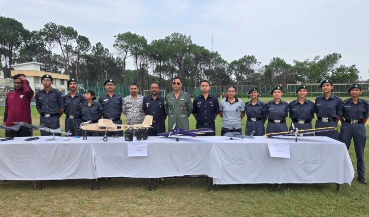 एनसीसी कैडेटों ने एयर क्राफ्ट के मॉडल्स की उड़ानों से दिखाए करतब स्वयं निर्मित ड्रोन एवं रेडियो नियंत्रित विमान का रोमांचक हवाई प्रदर्शन….