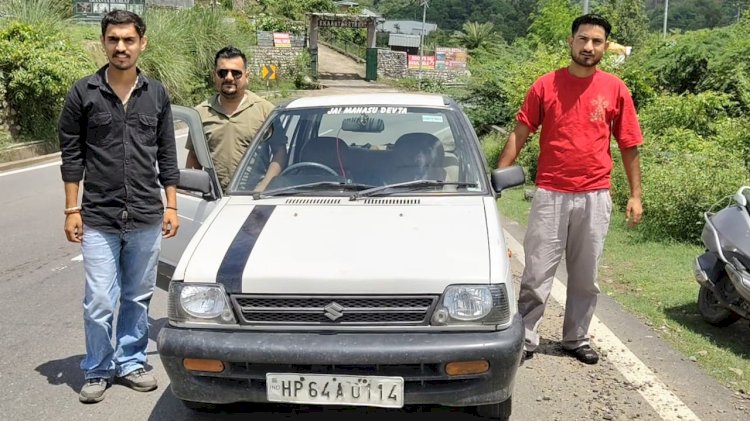 नाहन: इंसानियत बनी मिसाल,नेशनल हाईवे पर फ़ंसी दो युवतियों की, मदद को आगे आए संगढाह के ये युवक...